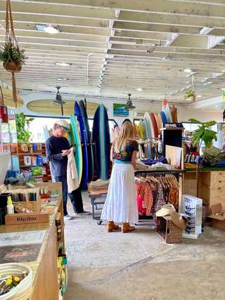 A shop specialising in surf gear at Bird Rock neighbourhood
