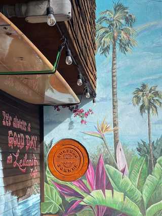 A Hawaii themed graffiti at Leilani's restaurant at Pacific Beach