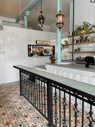 A pretty order counter at Media Noche