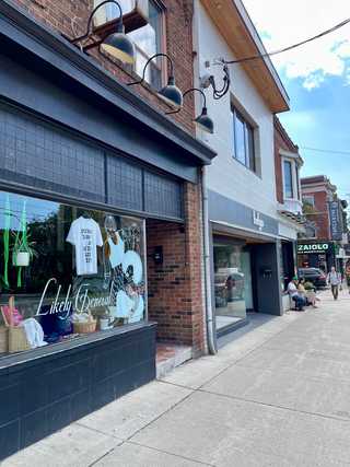 Shopfronts at Roncesvalles neighbourhood